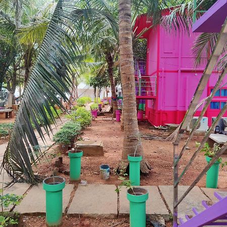 Hostel WoodPacker 2.0 Puducherry Exterior foto