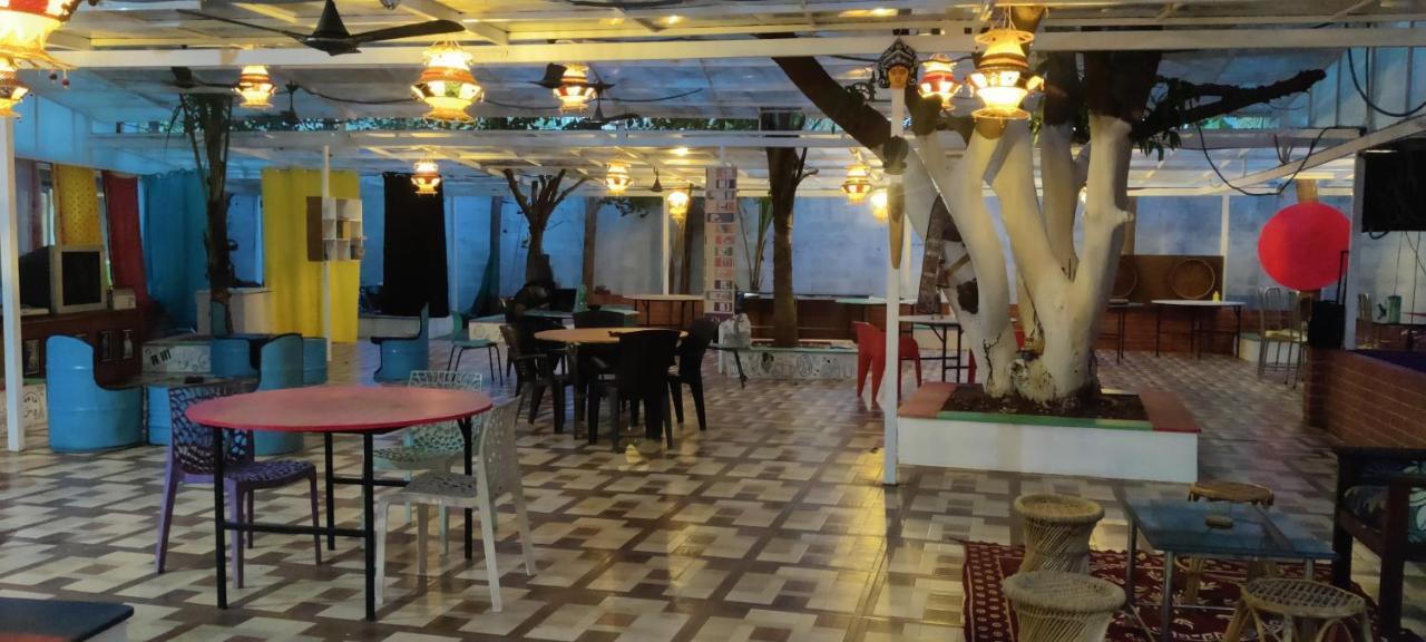 Hostel WoodPacker 2.0 Puducherry Exterior foto